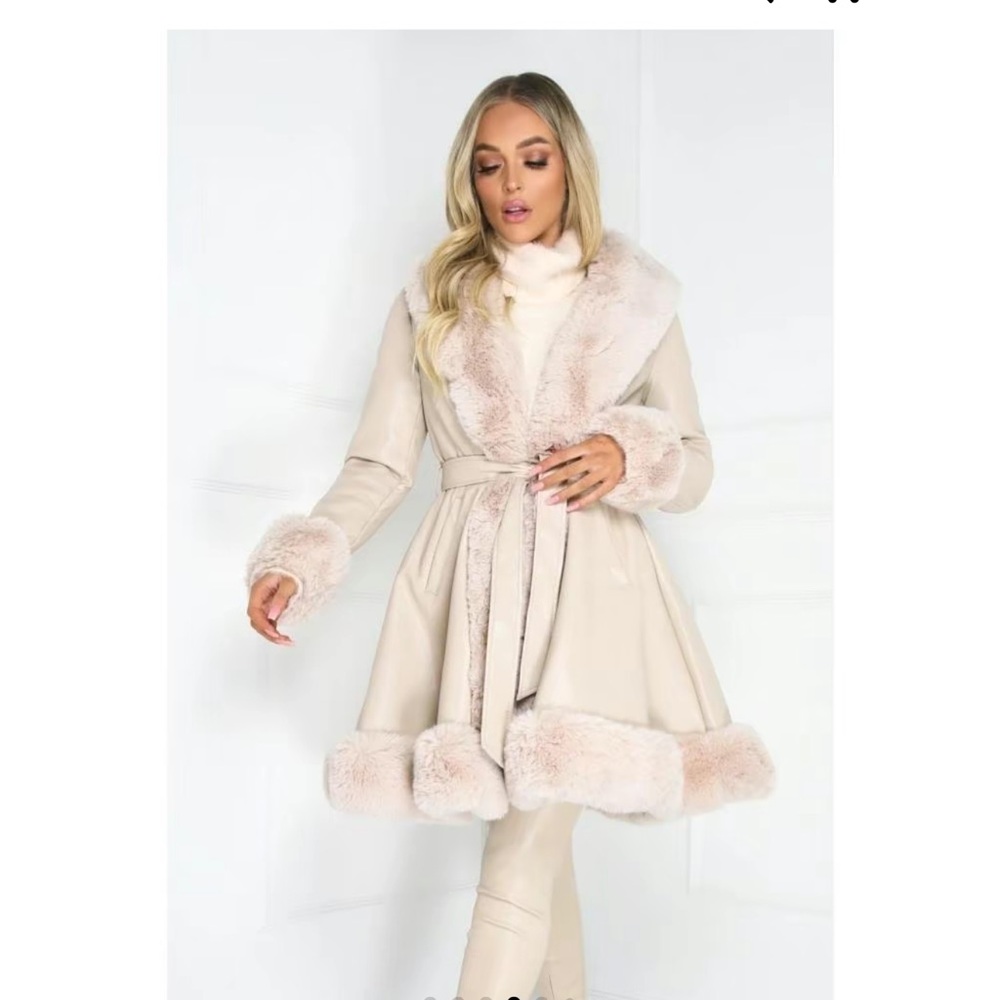 Gorgeous winter jacket never worn